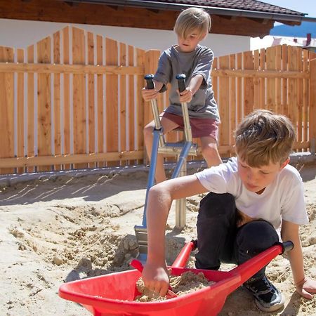 Hotel Tirolerhof - Familotel Zugspitze Ервалд Екстериор снимка