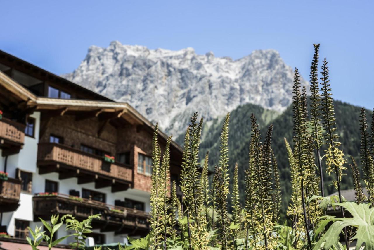 Hotel Tirolerhof - Familotel Zugspitze Ервалд Екстериор снимка